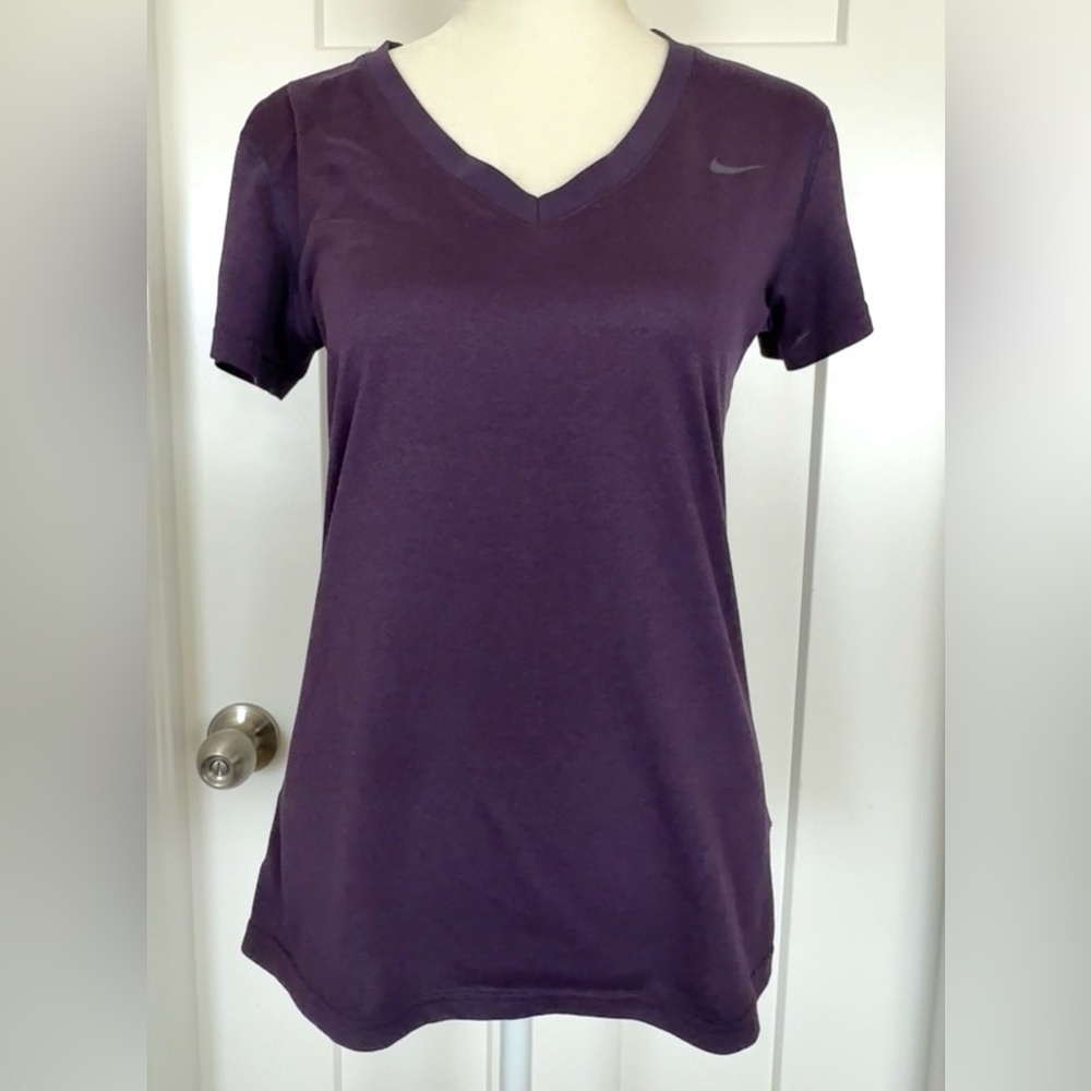 Nike Dri-FIT V-Neck Tee | Plum Purple Short Sleeve Athletic Top | Size Small